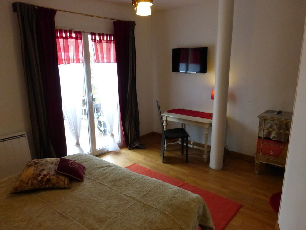 Logis Hotel La Villa Boucicaut Chalon-sur-Saône Εξωτερικό φωτογραφία