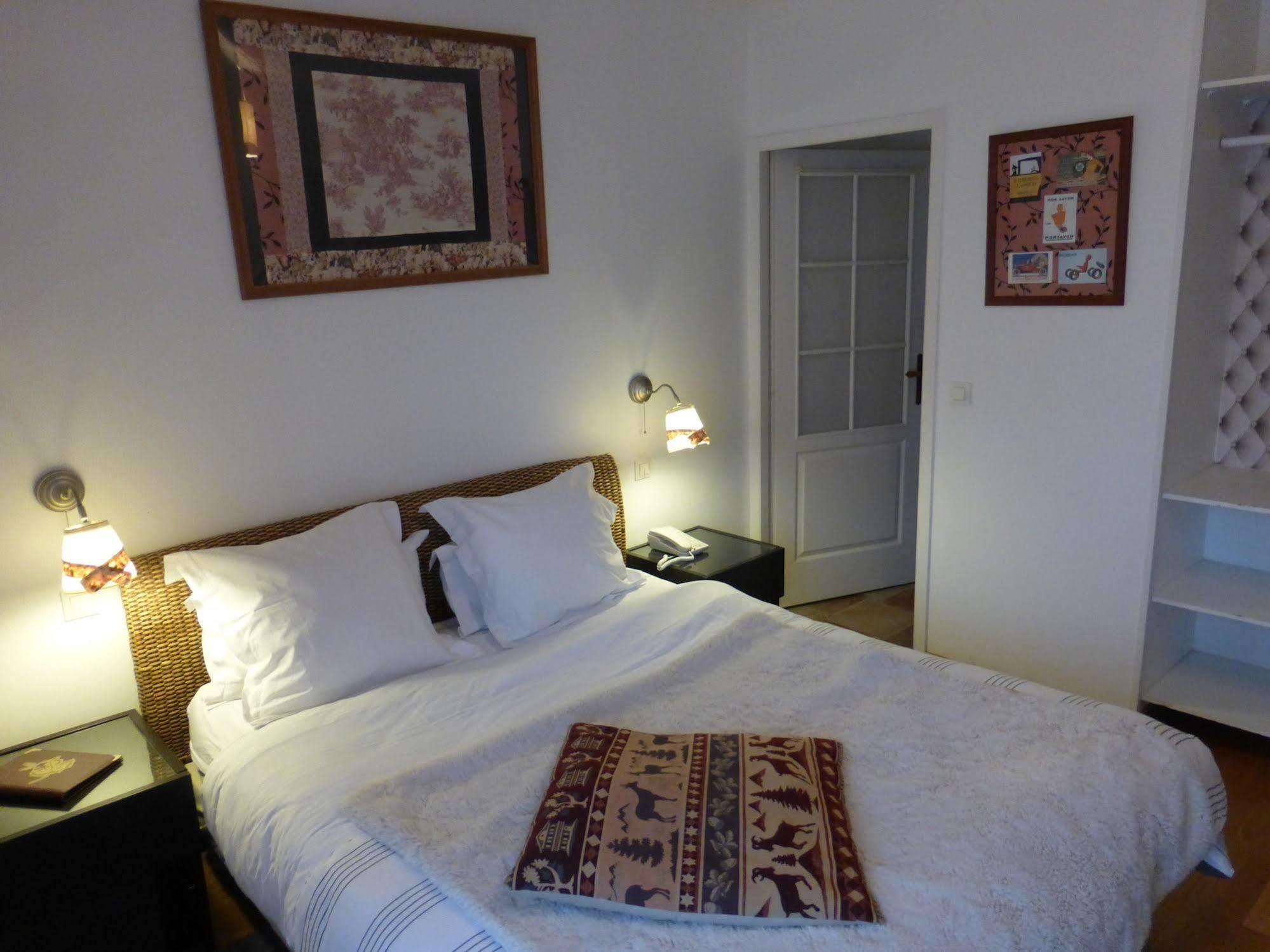 Logis Hotel La Villa Boucicaut Chalon-sur-Saône Εξωτερικό φωτογραφία